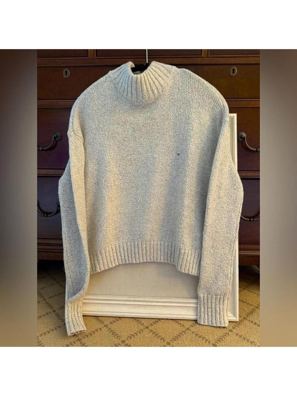 American Eagle heathered oatmeal mock neck long sleeved sweater